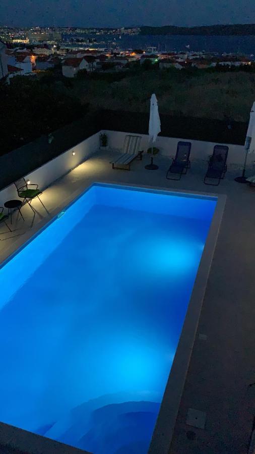 Apartments Villa Bella Vista Seget โตรกีร์ ภายนอก รูปภาพ