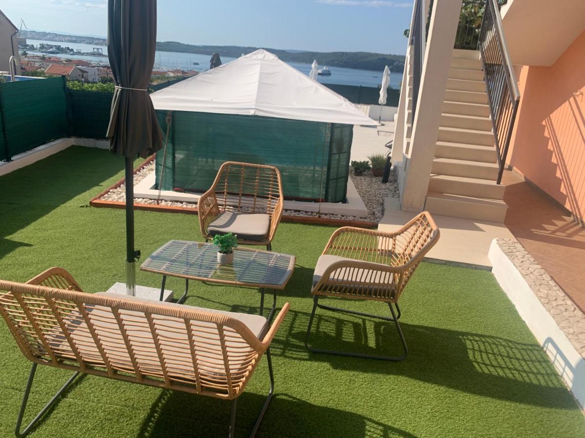 Apartments Villa Bella Vista Seget โตรกีร์ ภายนอก รูปภาพ
