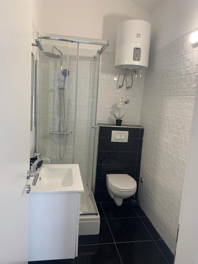 Apartments Villa Bella Vista Seget โตรกีร์ ภายนอก รูปภาพ