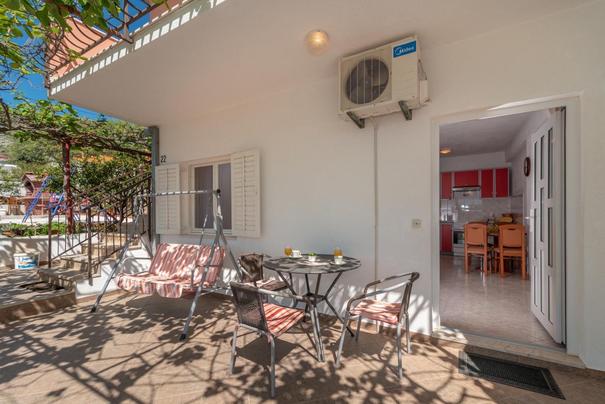 Apartments Villa Bella Vista Seget โตรกีร์ ภายนอก รูปภาพ