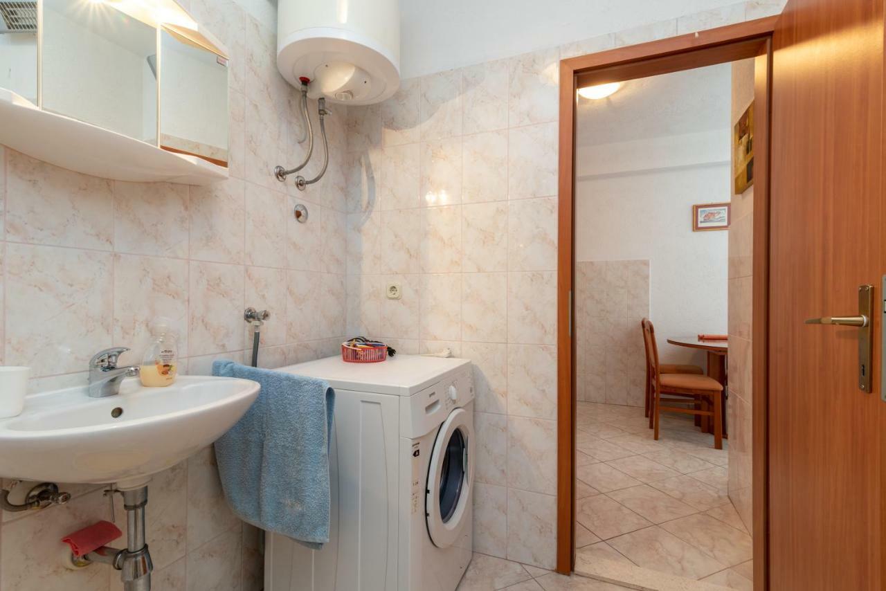 Apartments Villa Bella Vista Seget โตรกีร์ ภายนอก รูปภาพ